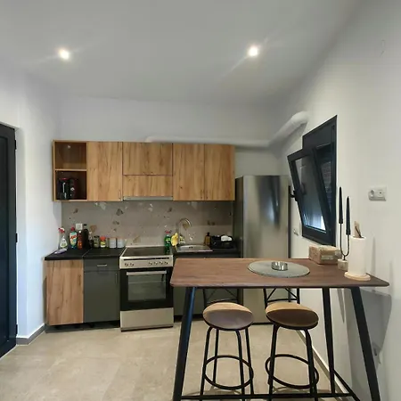 Archo's 2 Smart Location, Private Parking